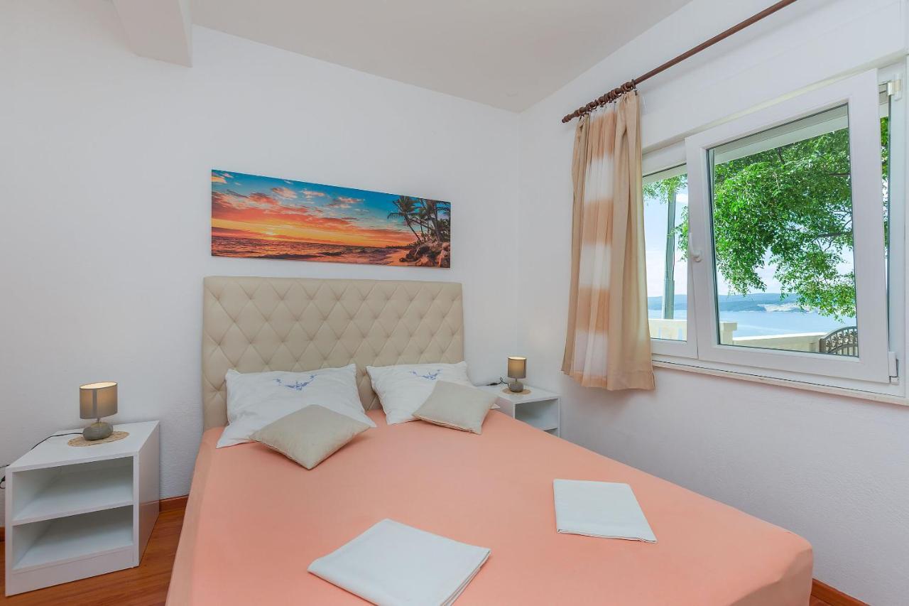 Apartments Zdenka Omis Exterior photo